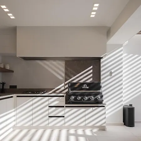 Villa Laxa - Seaside, Elevated Retreat By Etouri Rethimnon