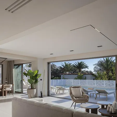 Laxa - Seaside, Elevated Retreat By Etouri Rethimnon