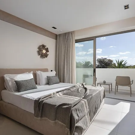 Villa Laxa - Seaside, Elevated Retreat By Etouri *