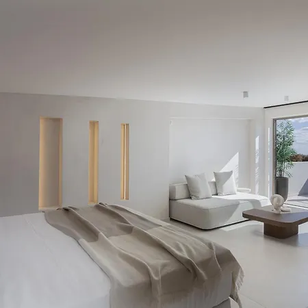 Laxa - Seaside, Elevated Retreat By Etouri *