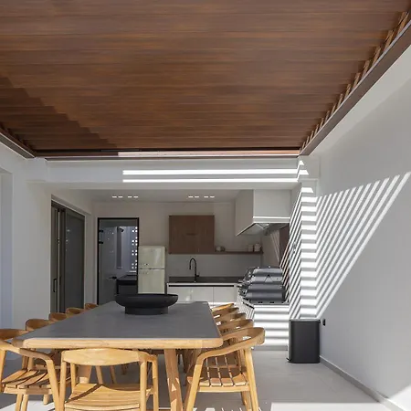 Laxa - Seaside, Elevated Retreat By Etouri Rethimnon